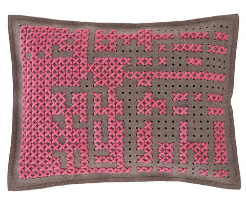 Подушка, модель «CANEVAS ABSTRACT MEDIUM PINK»