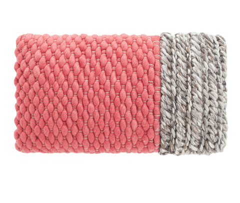 Подушка, модель «MANGAS PLAIT CORAL»